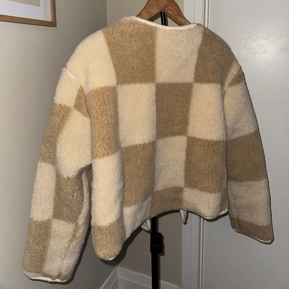 Collarless Checkered Shearling Jacket - Picture 6 of 6